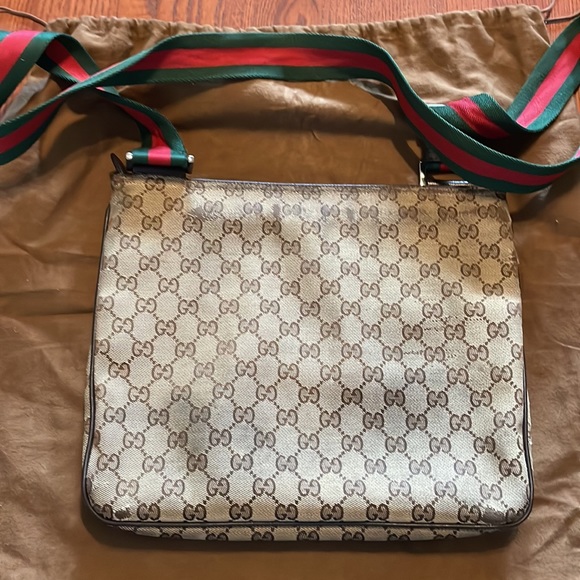 Gucci - Picture 8 of 16